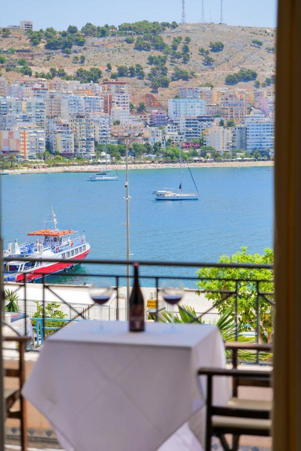 Mano 3* Sarandë